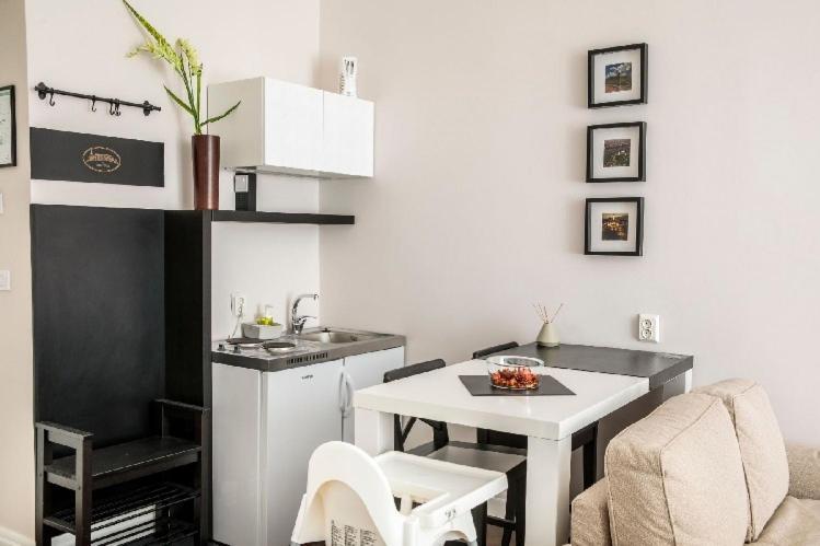 Home Living Dream Apartments Újvidék Kültér fotó