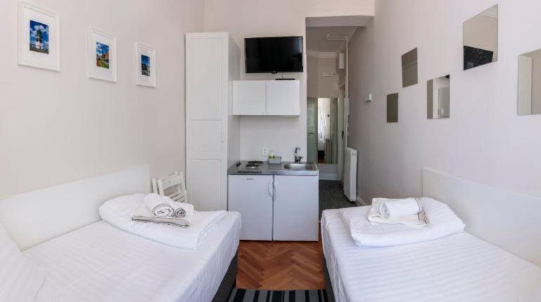 Home Living Dream Apartments Újvidék Kültér fotó
